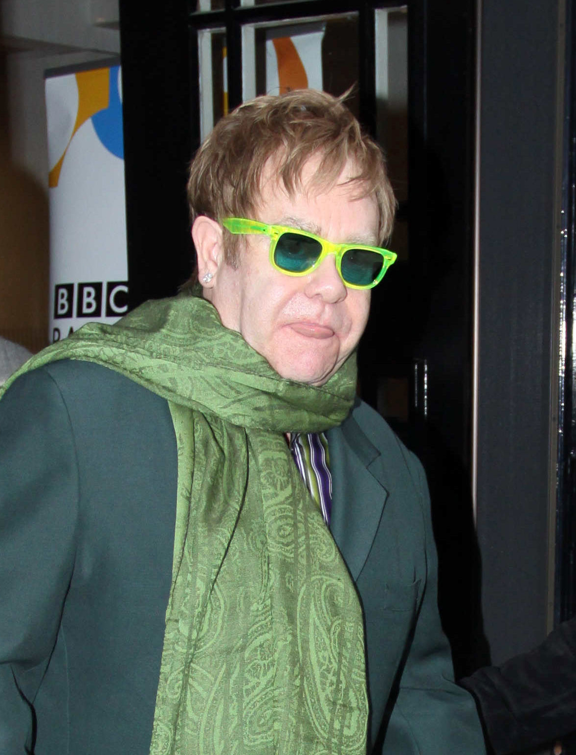 Elton John leaving Radio 2 studios in London this morning

MANDATORY BYLINE MUST BE USED...ISOIMAGES